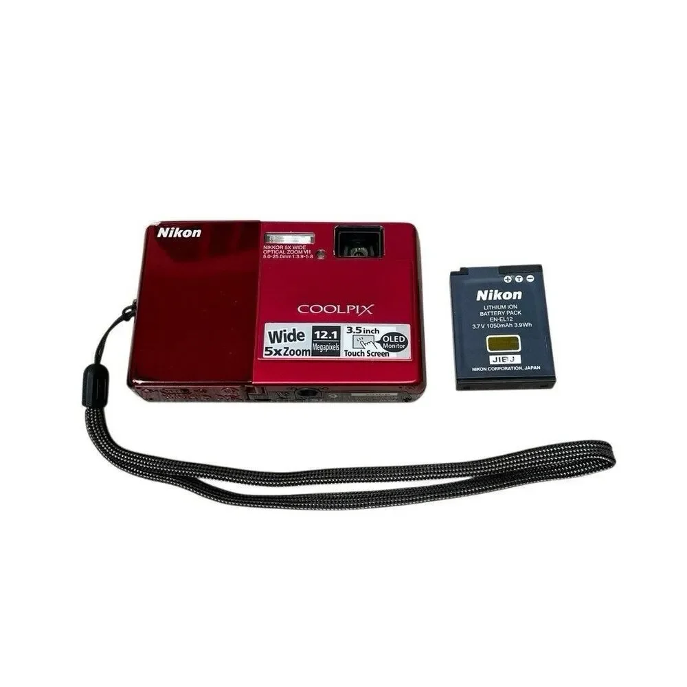 Nikon Coolpix S70 12.1 MP Red Digital Camera Bundle Case 8gb SD & Charger‎ Works
